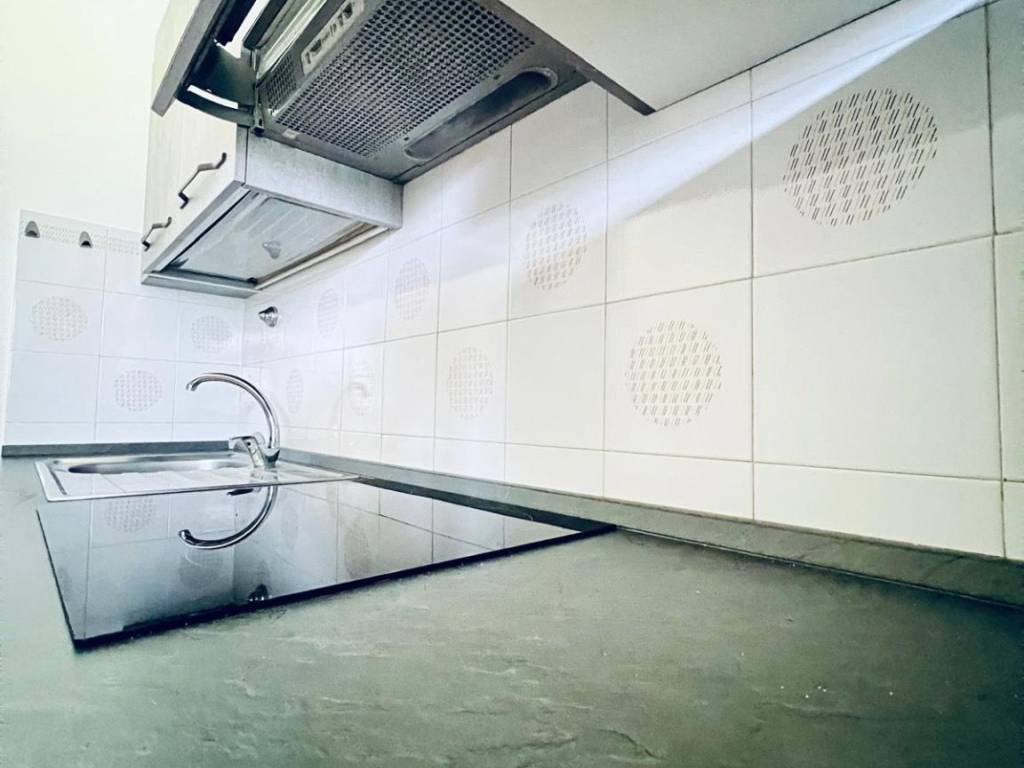 appartamento in vendita a Rho in zona Castellazzo