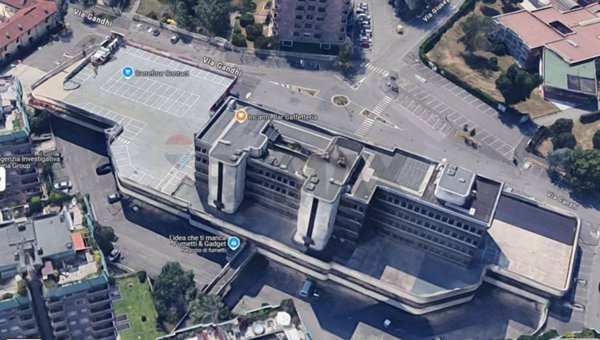 attico in vendita a Rho in zona Mazzo