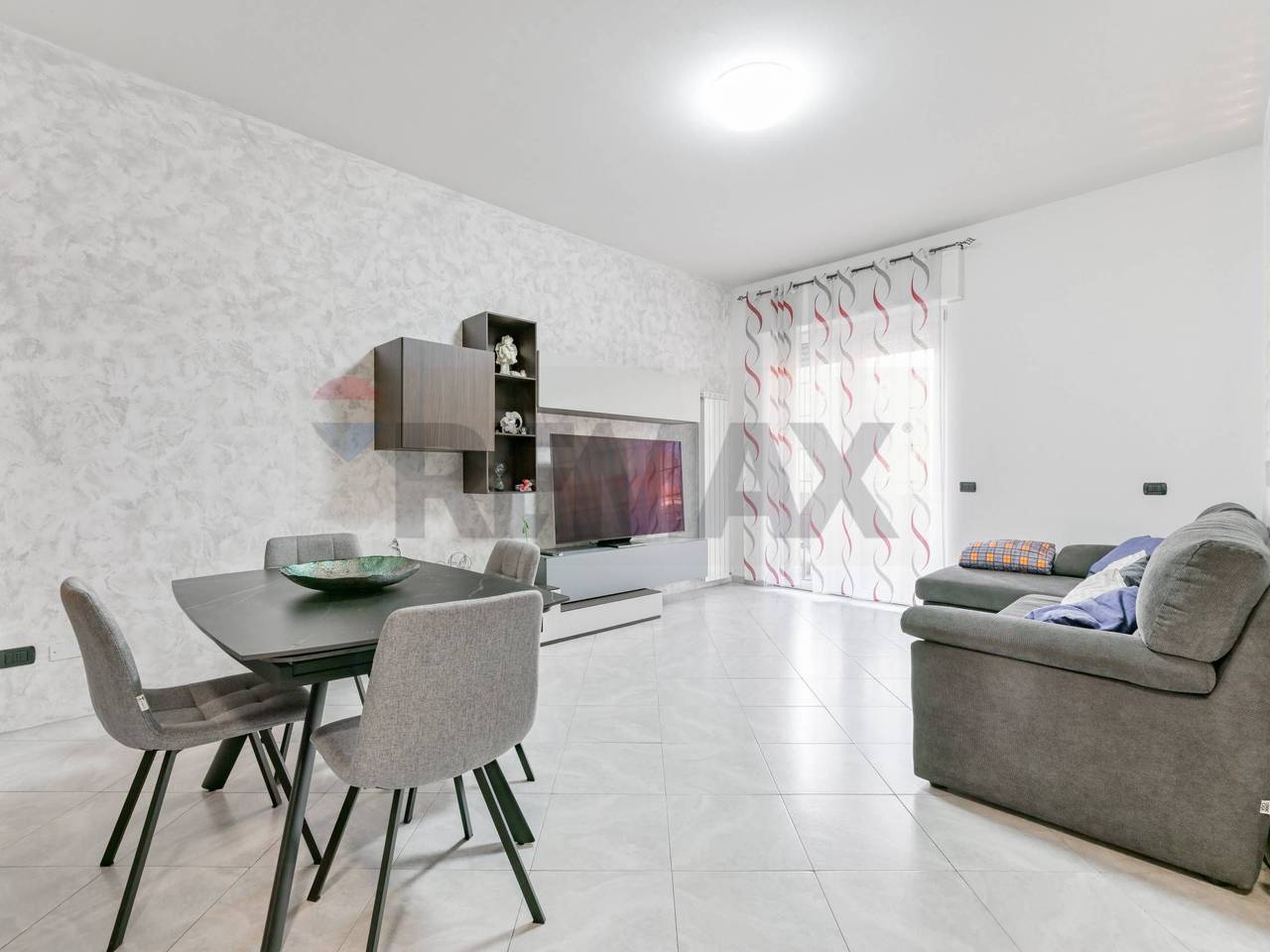 appartamento in vendita a Rho in zona Terrazzano