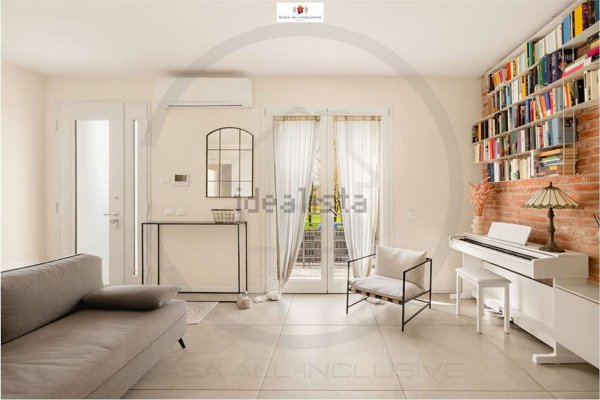 casa indipendente in vendita a Rho