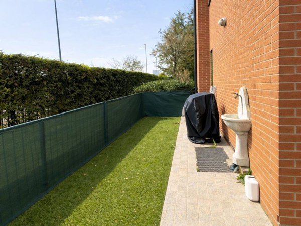 appartamento in vendita a Rho in zona Lucernate