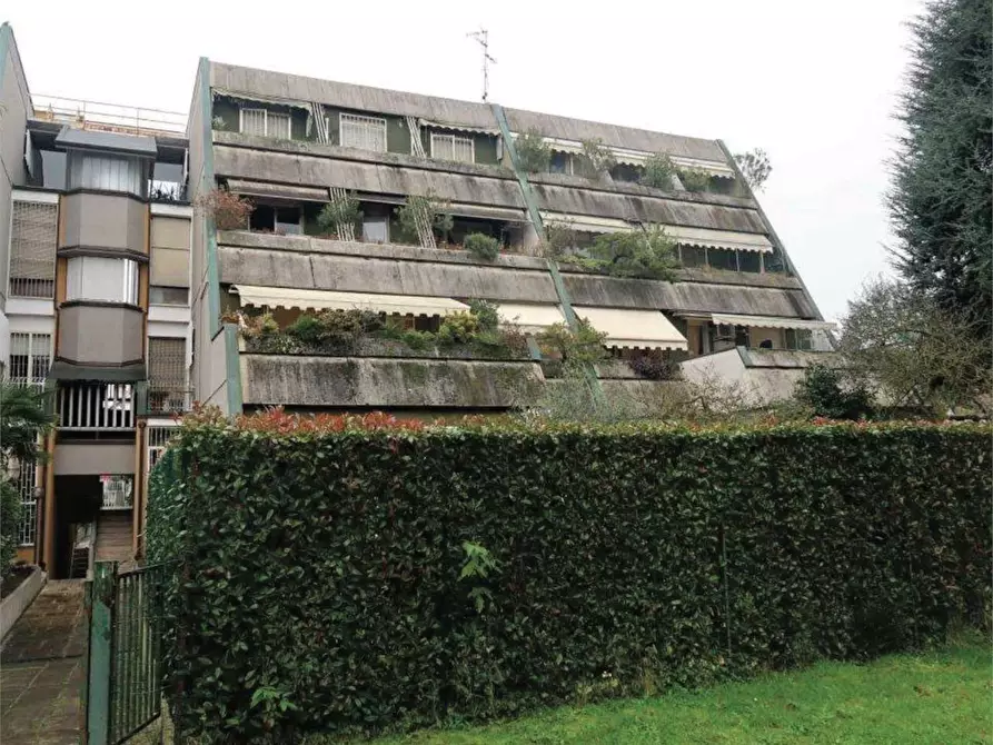 appartamento in vendita a Rho in zona Mazzo