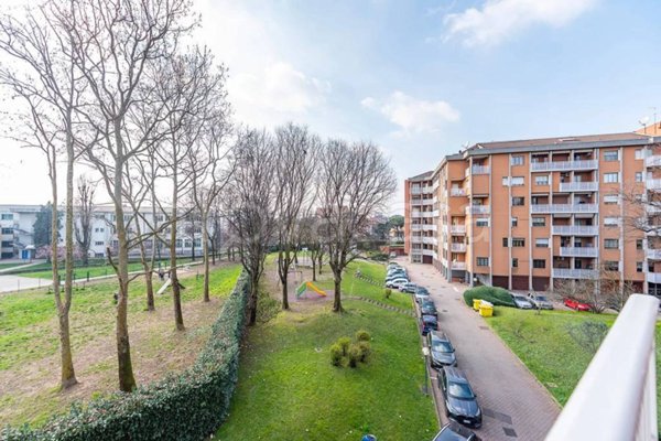 appartamento in vendita a Rho in zona Terrazzano