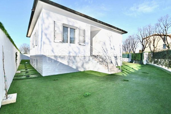 casa indipendente in vendita a Rho