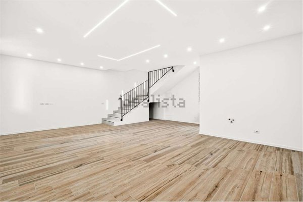 appartamento in vendita a Rho in zona Biringhello