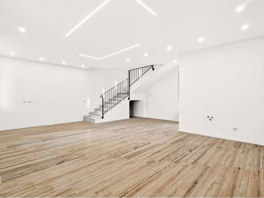 appartamento in vendita a Rho in zona Biringhello