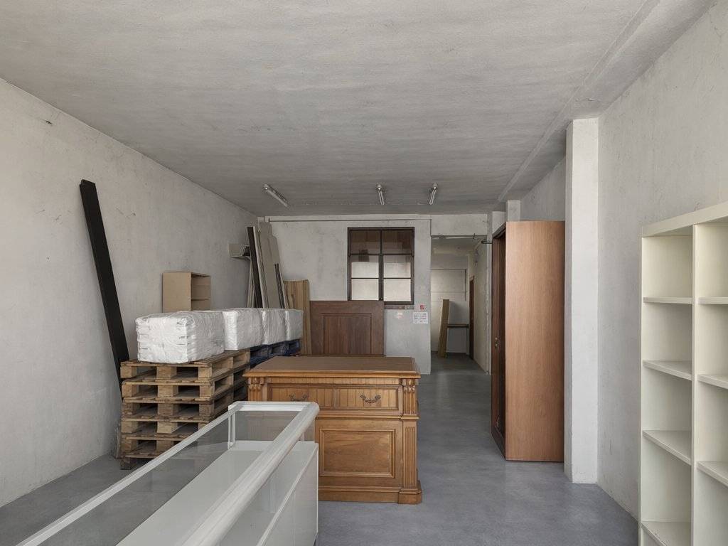 locale commerciale in vendita a Rho