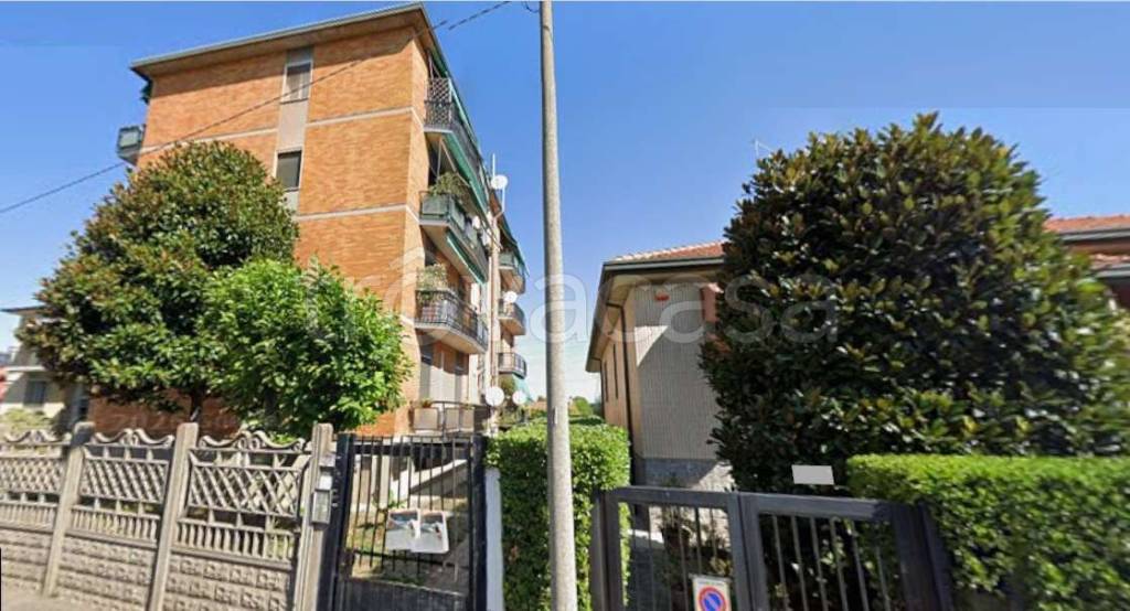 appartamento in vendita a Rho in zona Terrazzano