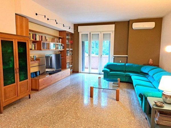 appartamento in vendita a Rho in zona Mazzo