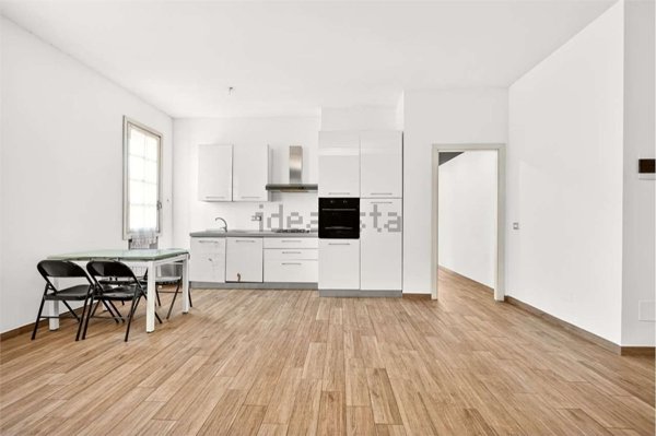 appartamento in vendita a Rho in zona Mazzo