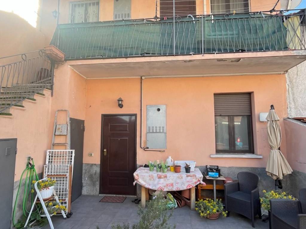 casa indipendente in vendita a Rho in zona Passirana