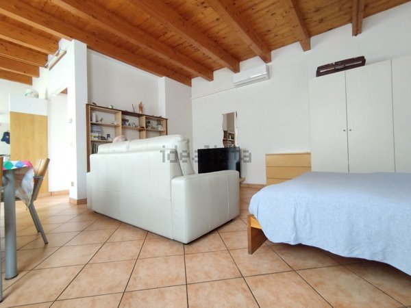 appartamento in vendita a Rho in zona Biringhello