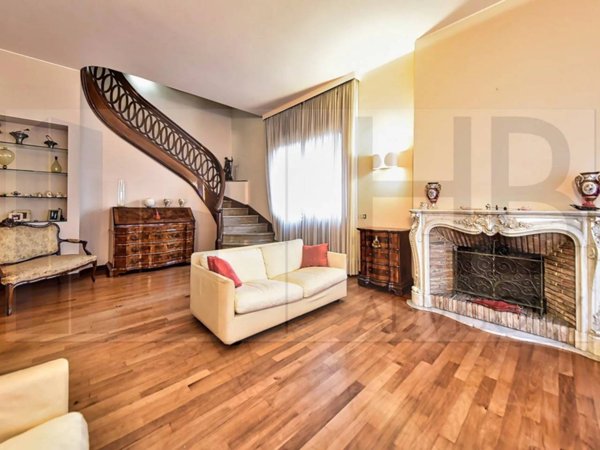 casa indipendente in vendita a Rho