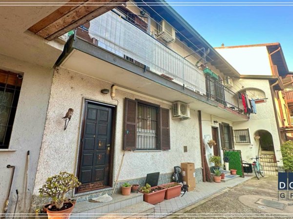 appartamento in vendita a Rho in zona Ghisolfa