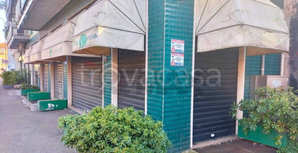 negozio in vendita a Rho