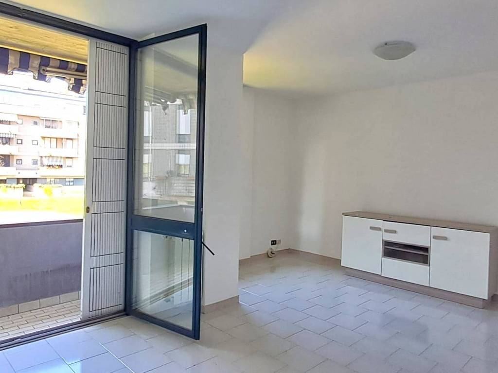 appartamento in vendita a Rho in zona Castellazzo