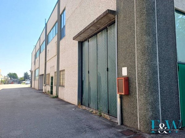 appartamento in vendita a Rho in zona Biringhello