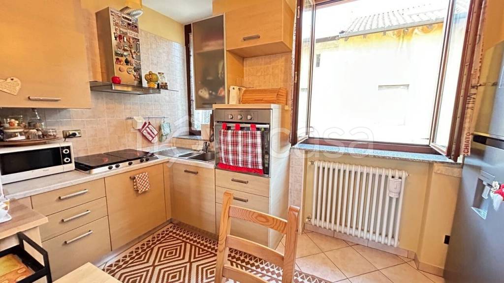 appartamento in vendita a Rho in zona Biringhello