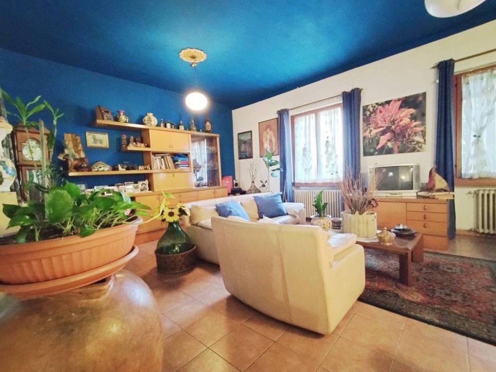 casa indipendente in vendita a Rho