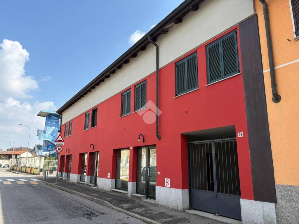 appartamento in vendita a Rho in zona Lucernate