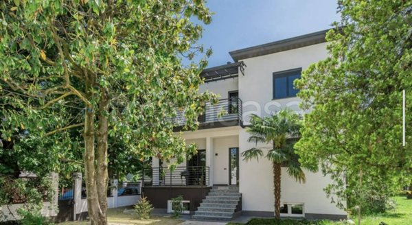 casa indipendente in vendita a Rho