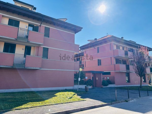 appartamento in vendita a Rho in zona Passirana