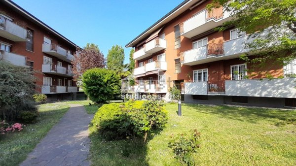 appartamento in vendita a Rho in zona Biringhello
