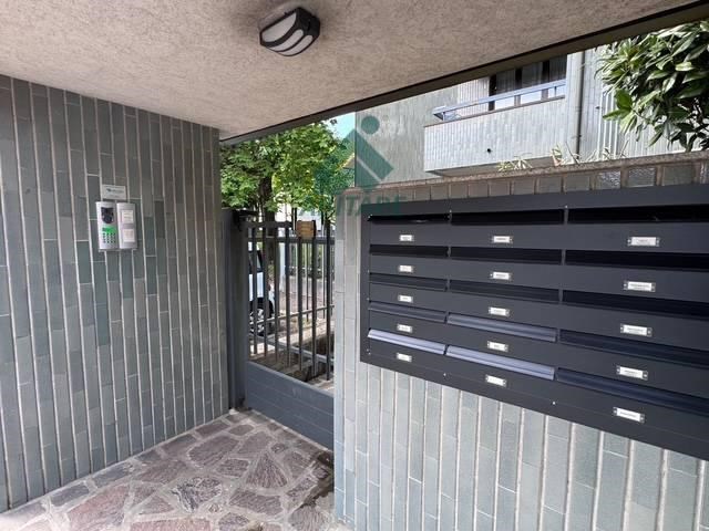 appartamento in vendita a Rho in zona Biringhello
