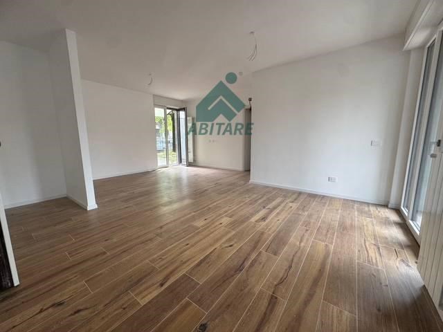 appartamento in vendita a Rho in zona Biringhello