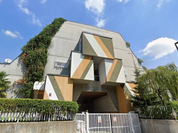 appartamento in vendita a Rho in zona Pantanedo