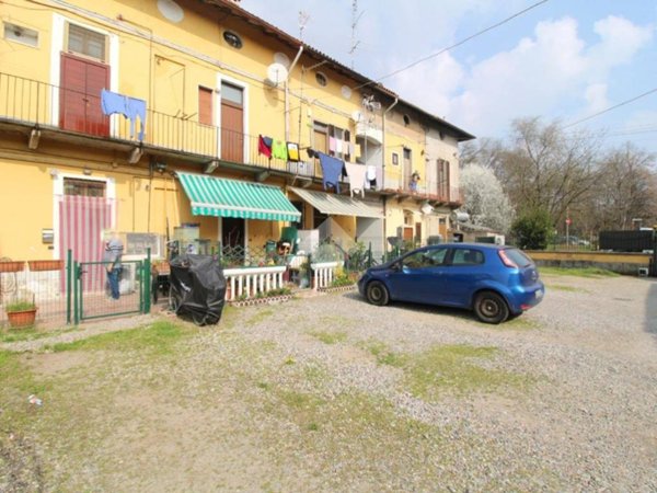 appartamento in vendita a Rho in zona Castellazzo
