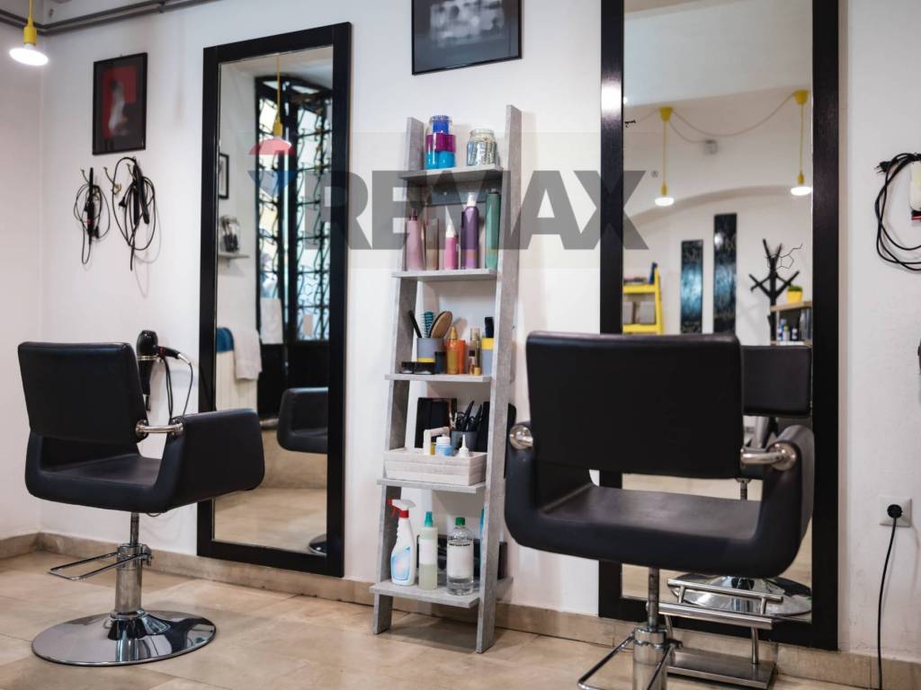 negozio in vendita a Rho