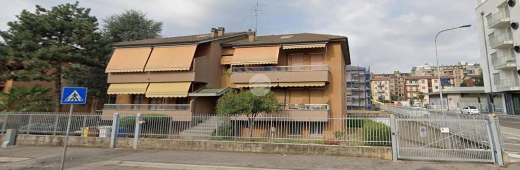 negozio in vendita a Rho