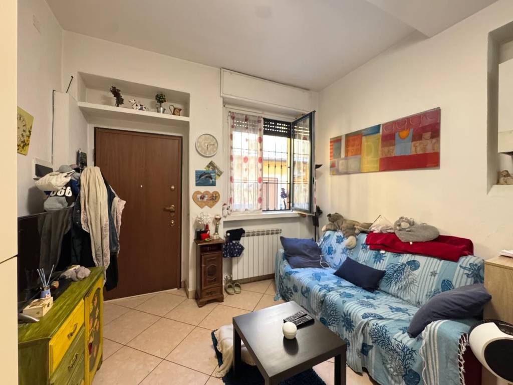 appartamento in vendita a Rho in zona Castellazzo