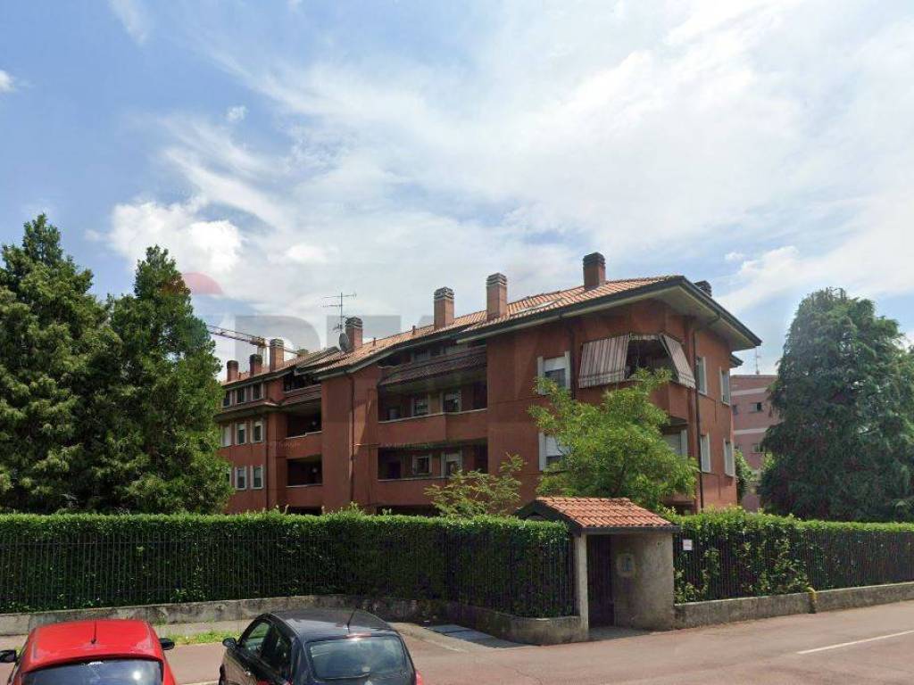 ufficio in vendita a Rho in zona Ghisolfa