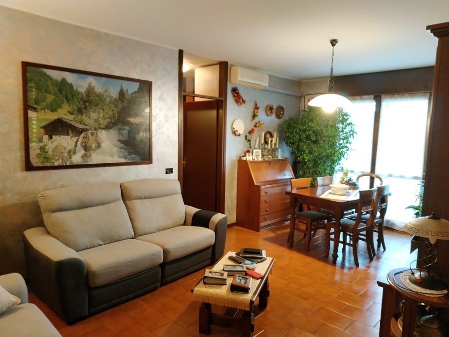 appartamento in vendita a Rho in zona Biringhello