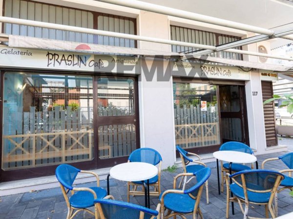 negozio in vendita a Rho