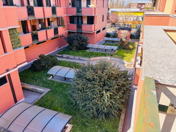 appartamento in vendita a Rho in zona Passirana