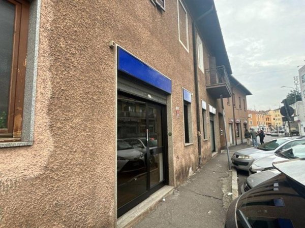 negozio in vendita a Rho