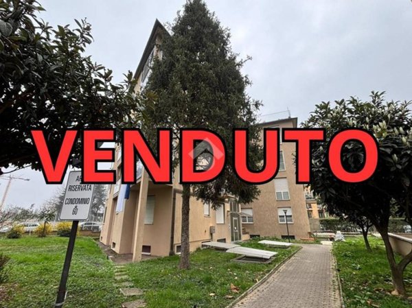 appartamento in vendita a Rho in zona Biringhello