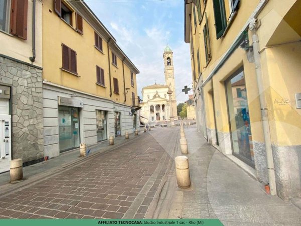 negozio in vendita a Rho