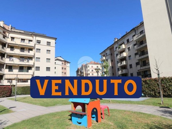 appartamento in vendita a Rho in zona Castellazzo
