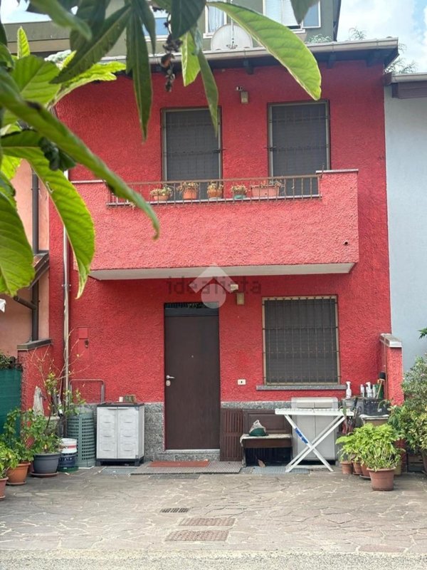 appartamento in vendita a Rho in zona Terrazzano