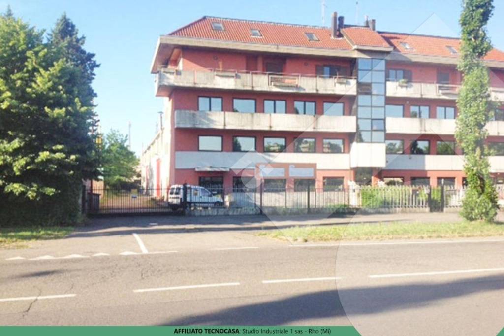 locale commerciale in vendita a Rho
