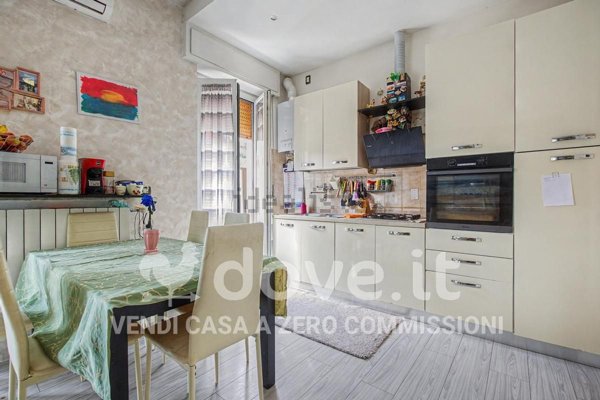 appartamento in vendita a Rho in zona Biringhello