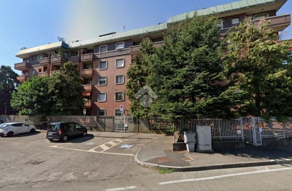 appartamento in vendita a Rho in zona Mazzo