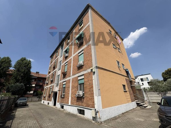 appartamento in vendita a Rho in zona Ghisolfa