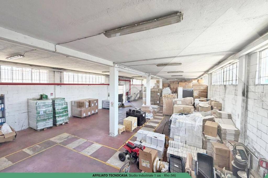 locale commerciale in vendita a Rho