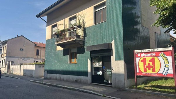 negozio in vendita a Rho