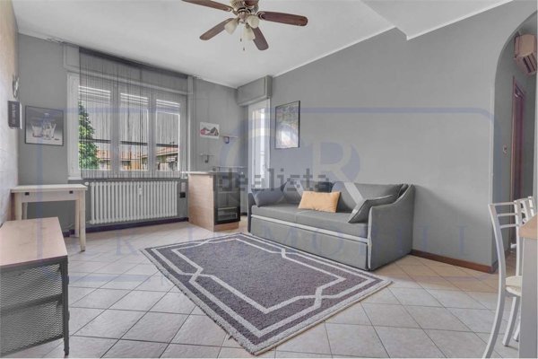 appartamento in vendita a Rho in zona Biringhello